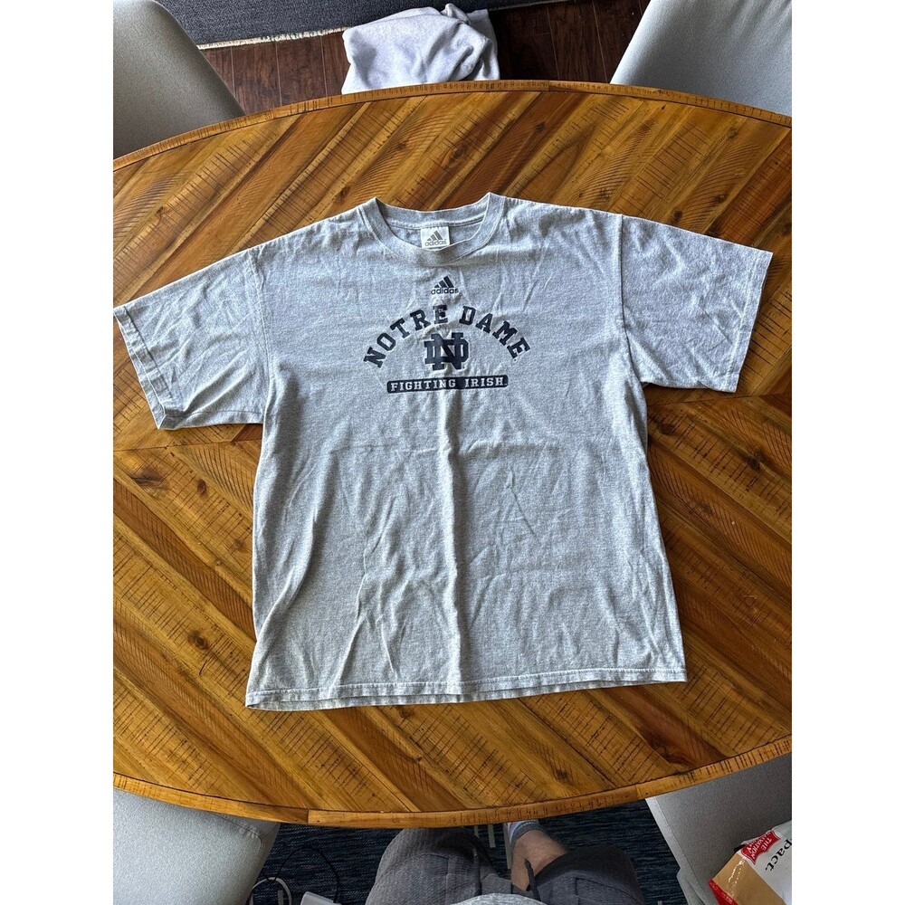 Vintage Y2K Notre Dame adidas Grey Tee Size L Fighting Irish NCAA